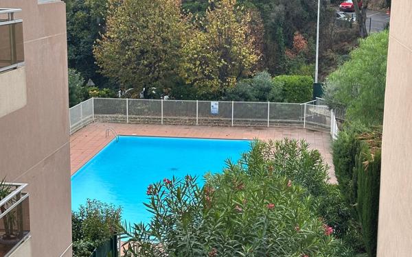 Appartement à vendre    2 pièces • 46 m2 Nice