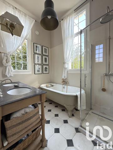 Duplex 7 pièces de 195 m² à Soisy-sur-Seine (91450)