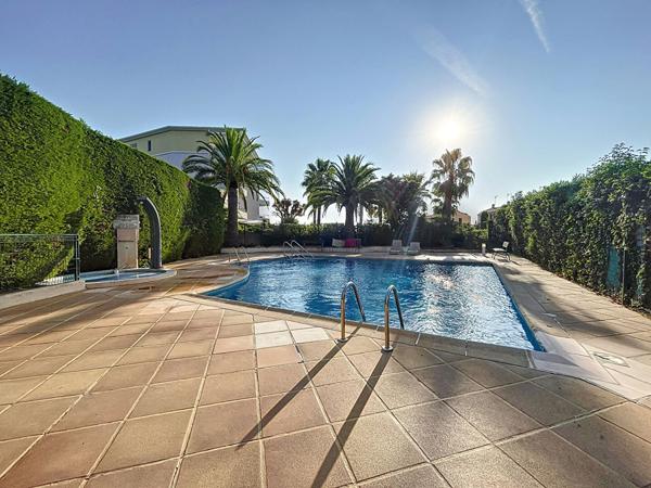 Appartement Antibes 2 pièces rez de jardin