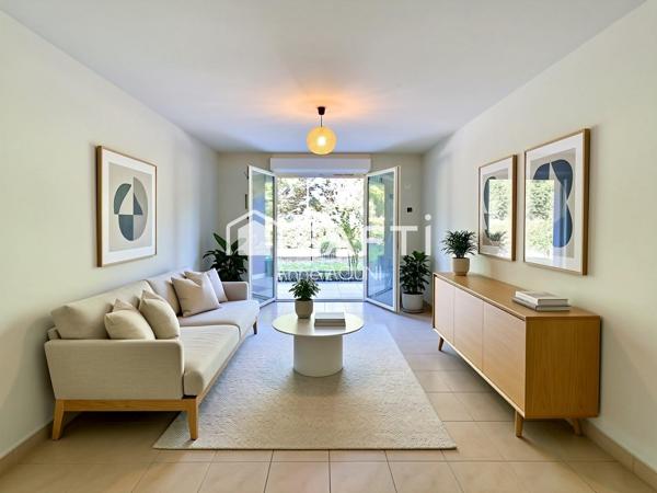 T2 45m2 rez-de-jardin avec terrasse et parking privé