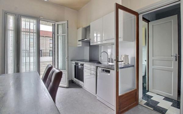 Maison à vendre    6 pièces • 130 m2 Romainville