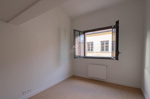 Versailles Notre -Dame - Maison 4/5 pièces 116.90 m ² au sol avec terrasse de 25 m² €1 160 000 ** - Référence 25731