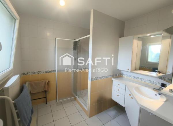 Plain-pied 218m², 6 chambres, 2189m² terrain