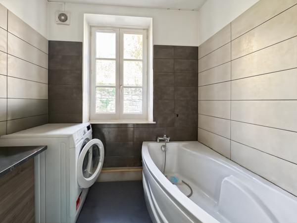 Trévoux (01600) À vendre – Appartement T4 de 82 m² avec vue directe sur la Saône – Trévoux