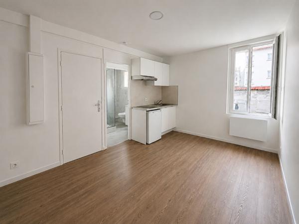 Studio 17 m2 à 3 mn du métro Pte de Paris