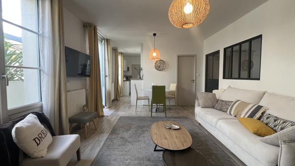Appartement
                                                                                                                                                                                                                                                                                                                        3 pièce(s)                                                                                                                                                                                                          2 chambre(s)                                                                                                                                                                                                          58  m²