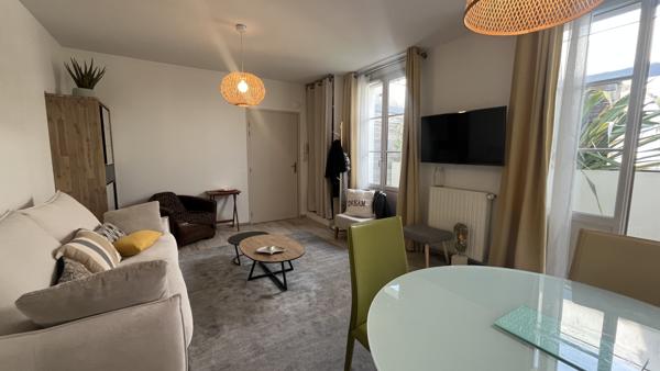 Appartement
                                                                                                                                                                                                                                                                                                                        3 pièce(s)                                                                                                                                                                                                          2 chambre(s)                                                                                                                                                                                                          58  m²