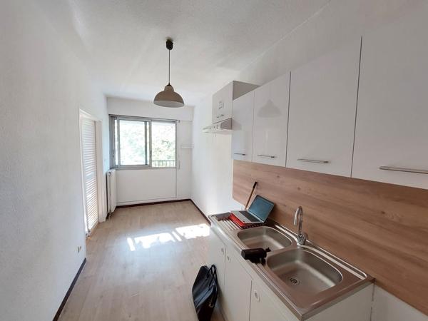 Parking + appartement