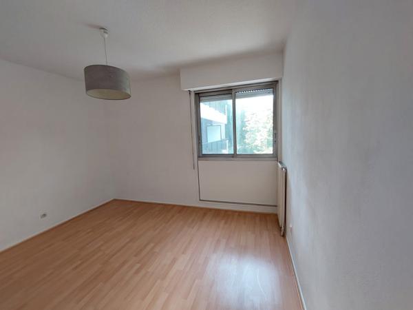 Parking + appartement