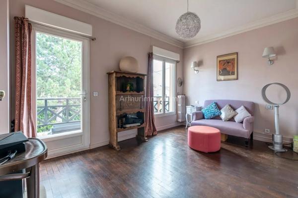 Vente                                                      Maison
                        
                     5 pièces                      104 m2                     à Neuilly-Plaisance