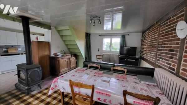 Maison sur 3704 m² avec dépendances