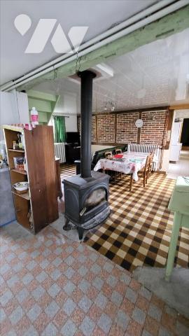 Maison sur 3704 m² avec dépendances