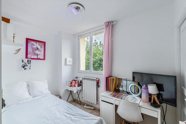 Exclusivité Cannes La Frayère:  Maison de 172 m2 offrant de nombreuses possibilités, sur joli jardin de 490 m2