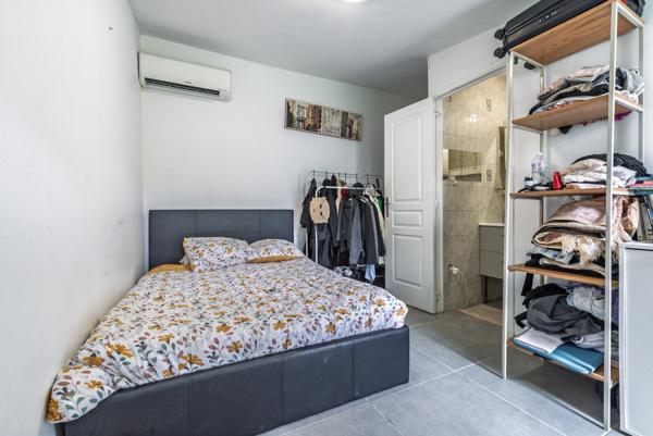 Exclusivité Cannes La Frayère:  Maison de 172 m2 offrant de nombreuses possibilités, sur joli jardin de 490 m2