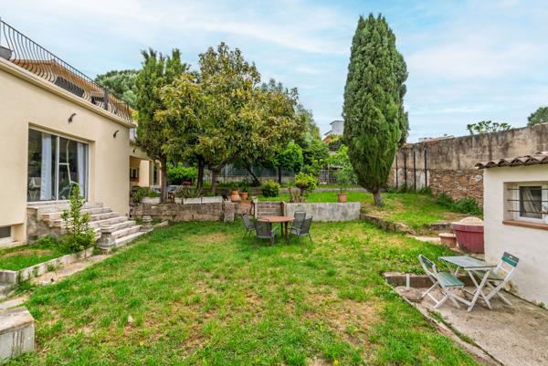 Exclusivité Cannes La Frayère:  Maison de 172 m2 offrant de nombreuses possibilités, sur joli jardin de 490 m2