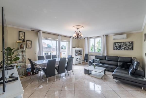 Exclusivité Cannes La Frayère:  Maison de 172 m2 offrant de nombreuses possibilités, sur joli jardin de 490 m2