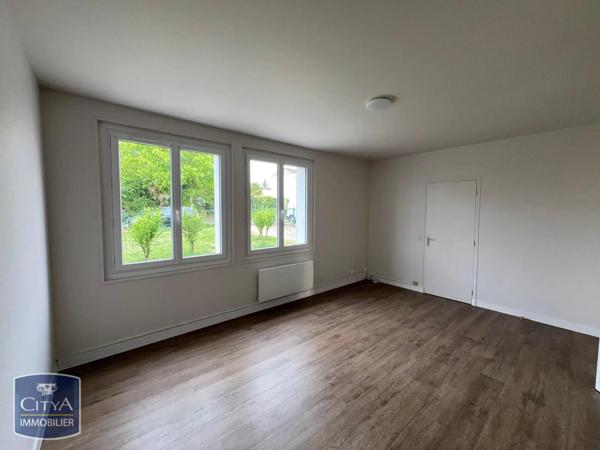 Appartement à louer 3 pièces 71.76m² Le Blanc (36300)