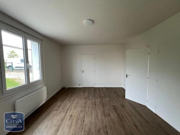 Appartement à louer 3 pièces 71.76m² Le Blanc (36300)