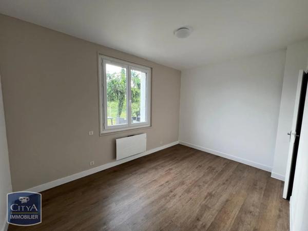 Appartement à louer 3 pièces 71.76m² Le Blanc (36300)