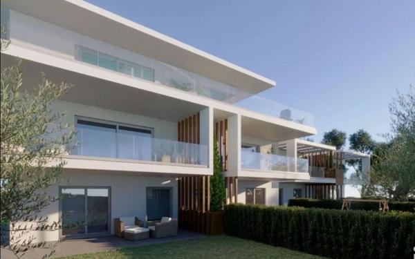 Appartement à vendre    4 pièces • 138 m2 Biot