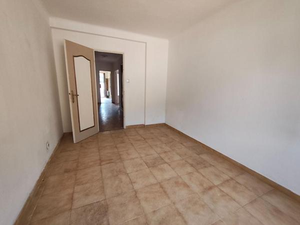 SARTENE - APPARTEMENT 87 M² HABITABLES - 3 CHAMBRES