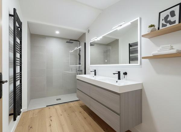 Appartement de caractère de 112 m² avec véranda, au cœur du centre-ville d’Avignon