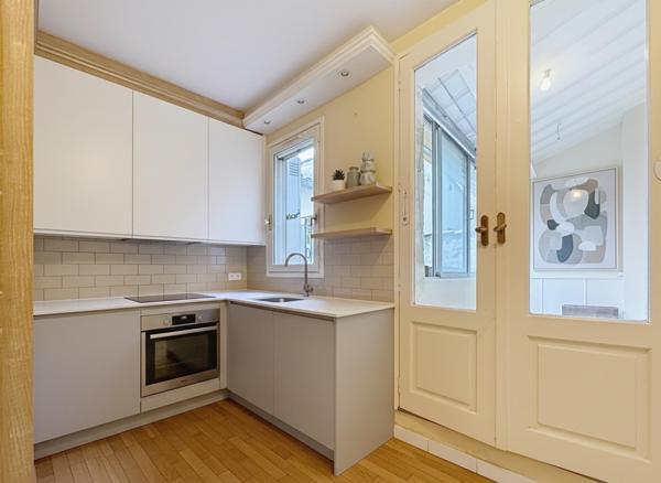Appartement de caractère de 112 m² avec véranda, au cœur du centre-ville d’Avignon