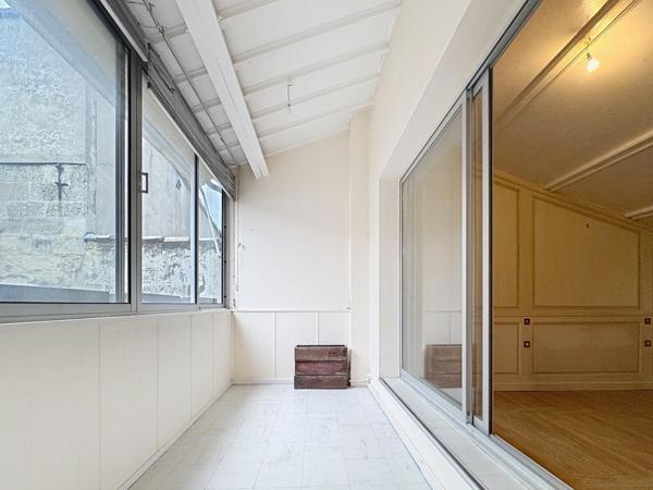 Appartement de caractère de 112 m² avec véranda, au cœur du centre-ville d’Avignon