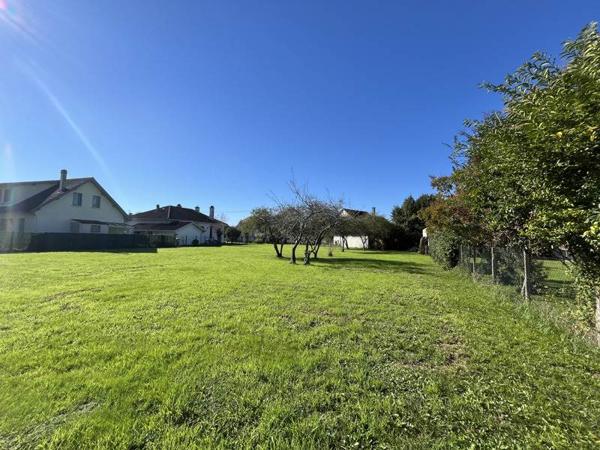 Terrain à vendre |  Lescar |  700 m²