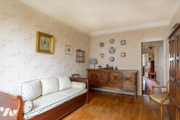 COURBEVOIE / BECON LES BRUYERES- APPARTEMENT 4 PIÈCES A RÉNOVER + CAVE