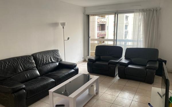 Appartement à vendre    3 pièces • 66,65 m2 Paris 19