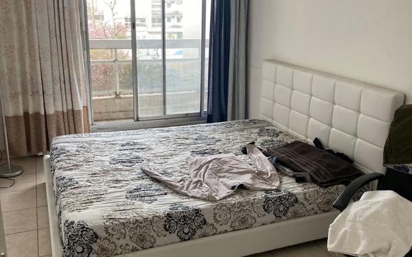 Appartement à vendre    3 pièces • 66,65 m2 Paris 19