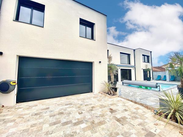 Maison
         7 pièces
        - 220 m² 425 000 € *