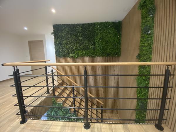 Maison
         7 pièces
        - 220 m² 425 000 € *