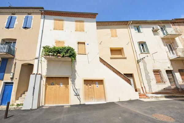 Maison de ville à rénover, fort potentiel.