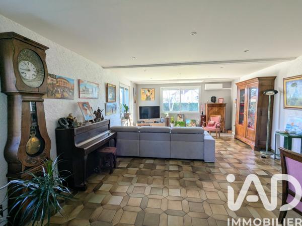 Maison à vendre 5 pièces 192 m² Saint-Just-Saint-Rambert