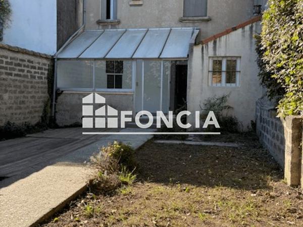 Location Maison 5 pièces 134.5 m² - 17 RUE GEORGES BIZET Arles 13200