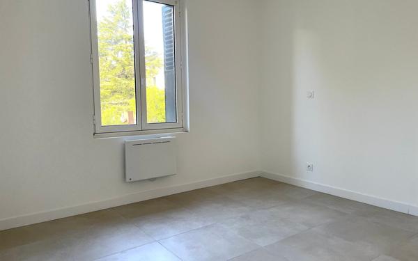 Appartement à vendre    6 pièces •  Montélimar