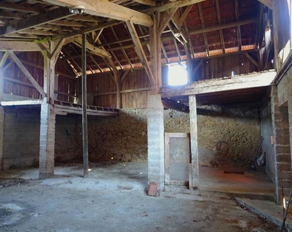 Landes 40250 Mugron, corps de ferme 300 m² avec dépendances