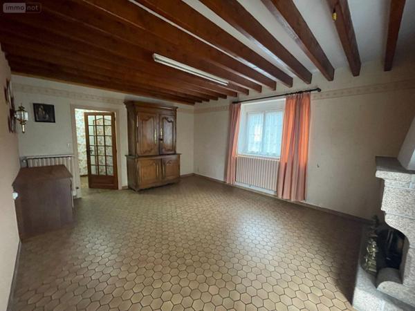 Maison à vendre à Fougerolles-du-Plessis en Mayenne (53190), ref : 493