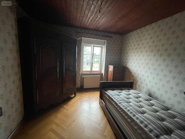 Maison à vendre à Fougerolles-du-Plessis en Mayenne (53190), ref : 493