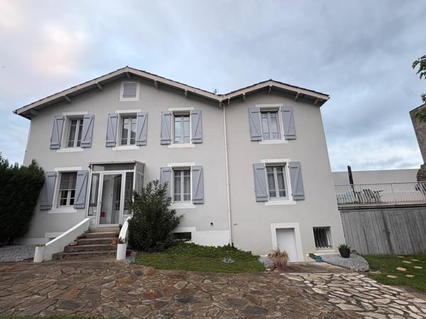 Maison de ville avec terrasse jardin et garage