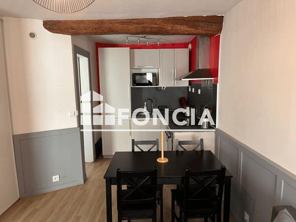 Location Appartement 2 pièces 32.69 m² - 3 COUR DU CENTRE Saint Cheron 91530