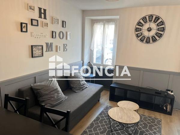 Location Appartement 2 pièces 32.69 m² - 3 COUR DU CENTRE Saint Cheron 91530