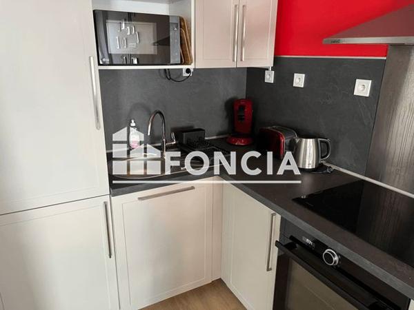 Location Appartement 2 pièces 32.69 m² - 3 COUR DU CENTRE Saint Cheron 91530