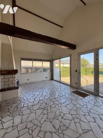 Maison et grand atelier 200 m du centre ville