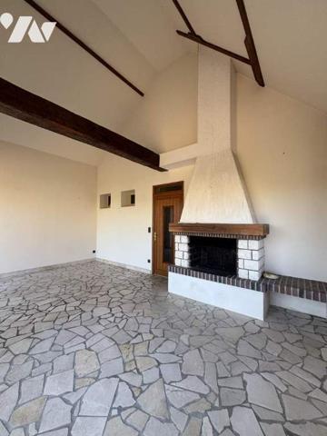 Maison et grand atelier 200 m du centre ville