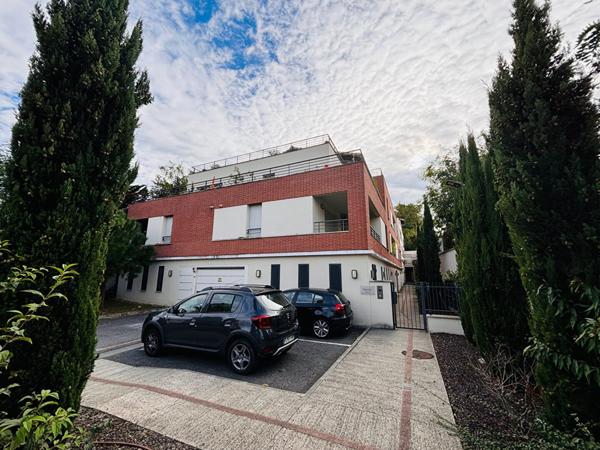 Grand T2 à Castanet Tolosan avec très belle terrasse sans vis à vis