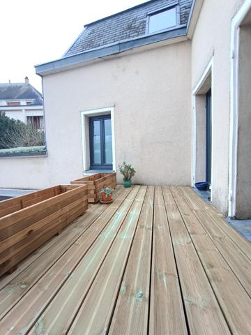 Chartres Gabriel Péri, appartement de charme, 2 chambres et terrasse dans petite copropriété à faibles charges