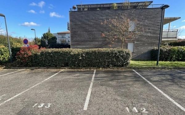 Stationnement à vendre    Castelginest